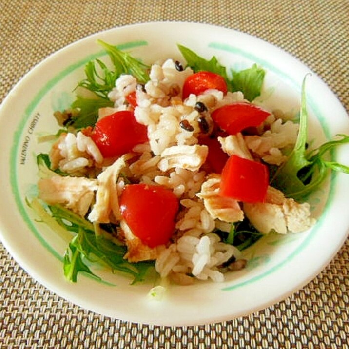 鶏肉と赤パプリカと水菜の雑穀サラダごはん♪